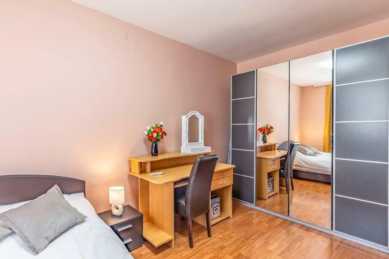 All Seasons Apartment Pula